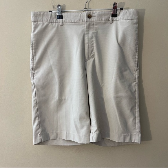 Greg Norman Golf Natural Performance Shorts Size 32 - Picture 2 of 7